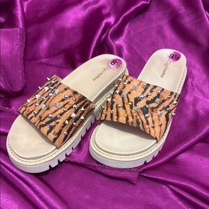 Tiger Print Studded Slide Sandals size 8.5 like new